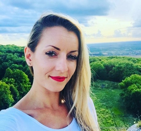 monicasaintxxx セックス女優 写真