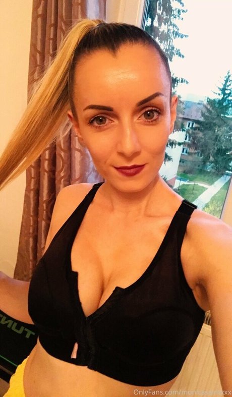 monicasaintxxx トップスター ギャラリー