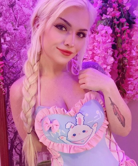 ASMR Shanny ポルノスター 高品質 ギャラリー