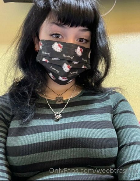 weebtrashhx セクシーなポルノスター アーカイブ