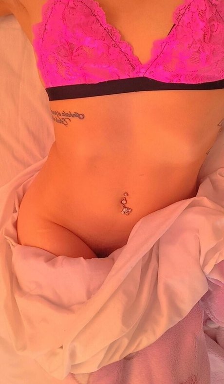 OnlyFansを無効にしました セクシーヌード 写真