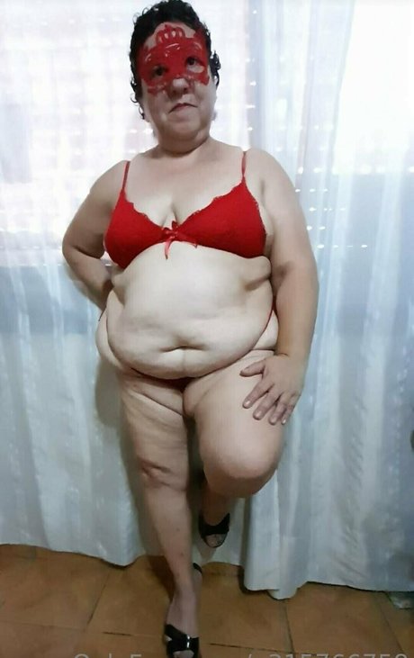 lainsatiable ポルノスター 裸 画像