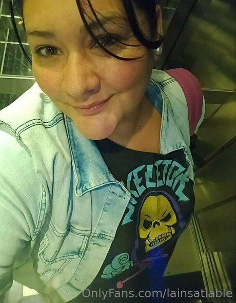 lainsatiable 独占女優 写真