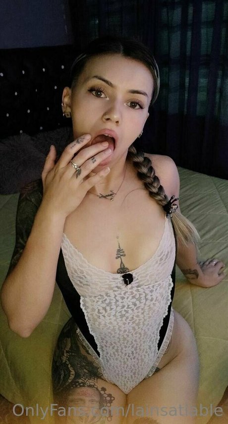 lainsatiable 完璧な女優 写真