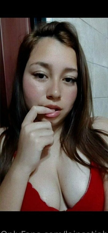 lainsatiable ポルノスター ヌード 画像