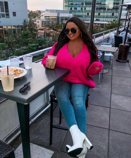 客室乗務員 OnlyFans ヌード 画像