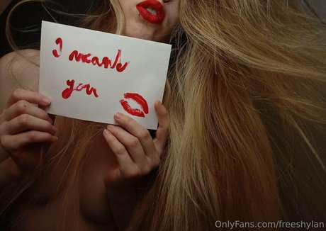 ビキニストリップOnlyFans 無料ヌード 写真