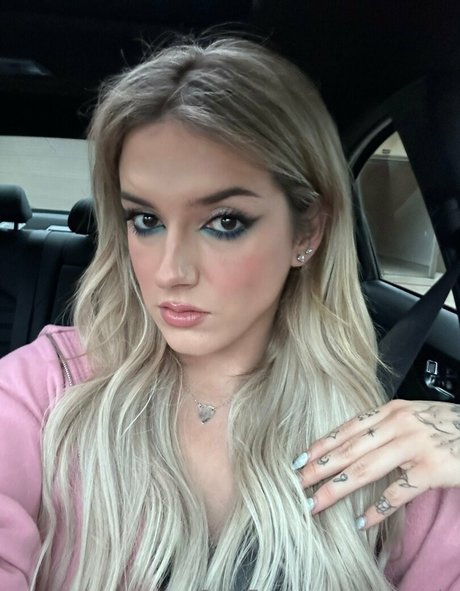 ティーンソロOnlyFans セクシー 写真