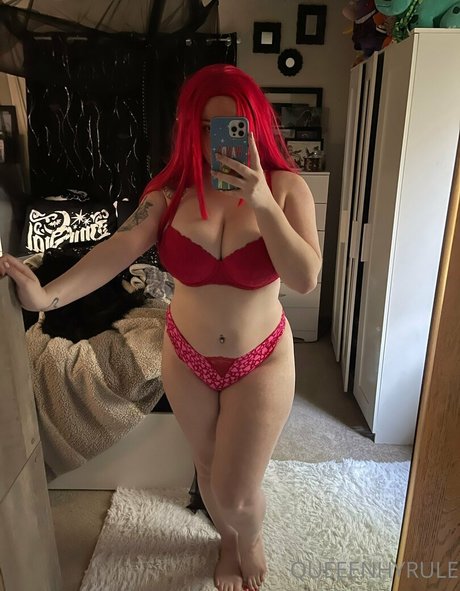 queeenhyrule ポルノスター ホット 画像