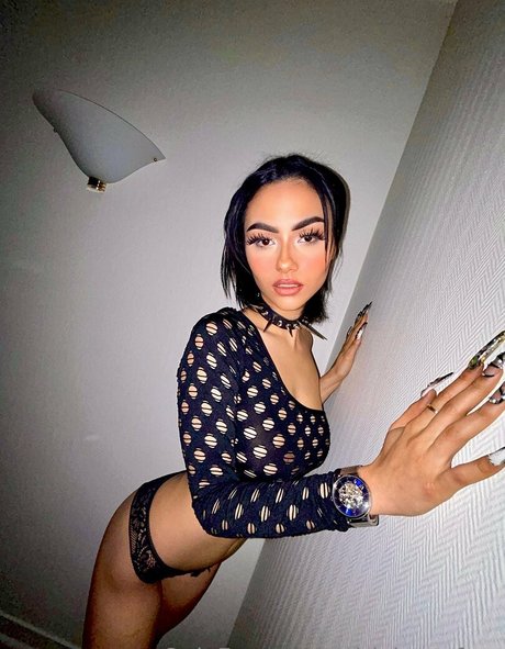 girlybratzfree アダルトスター 画像