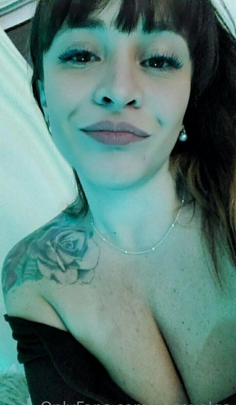 曲線美の裸OnlyFans ヌード 画像