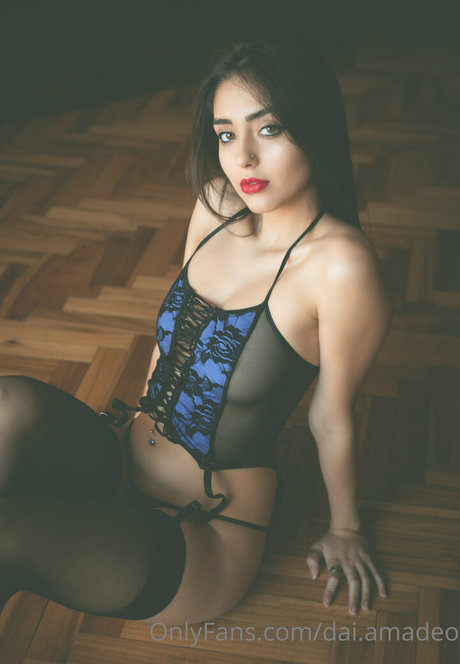 18歳のOnlyFans 無料ヌード 写真