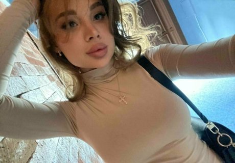 bella lla xxxスター 写真