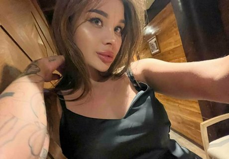 アジア人トゥインクOnlyFans 無料裸 画像