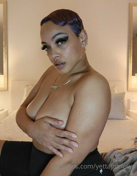 yettajobrown ポルノモデル ギャラリー