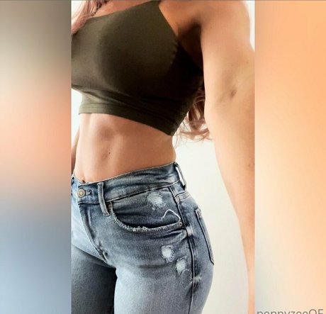 pennyzeeof セックスモデル 写真