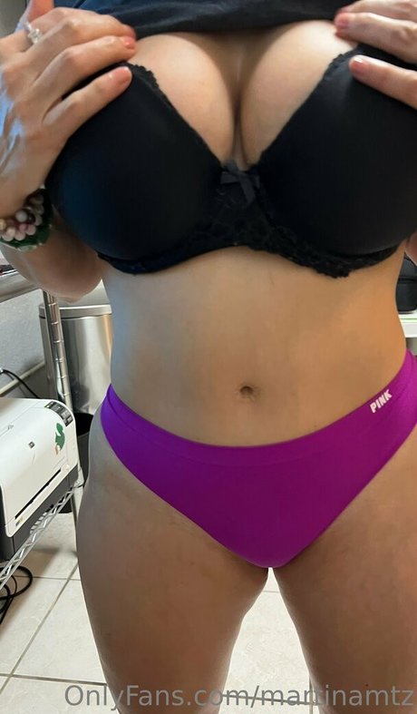 ブロンドオンリーファン ポルノグラフィック 写真