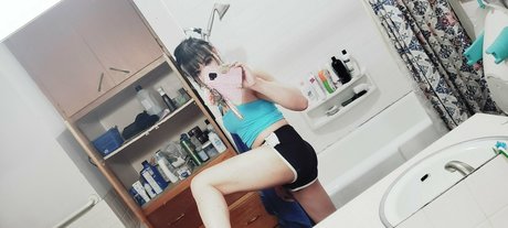 女装オンリーファン ポルノ 画像