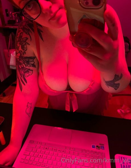 kmm xiii 無料女優 写真