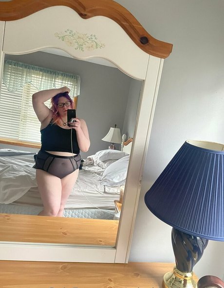 曲線美の赤毛OnlyFans セックス 写真