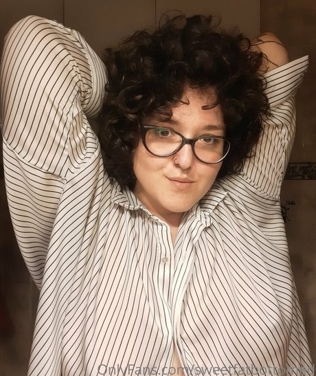 黒髪の熟女OnlyFans ホット裸 写真