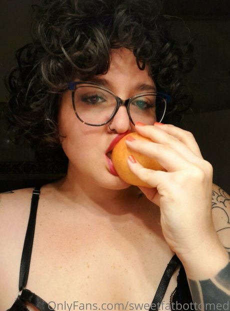 sweetfatbottomed ポルノ女優 写真