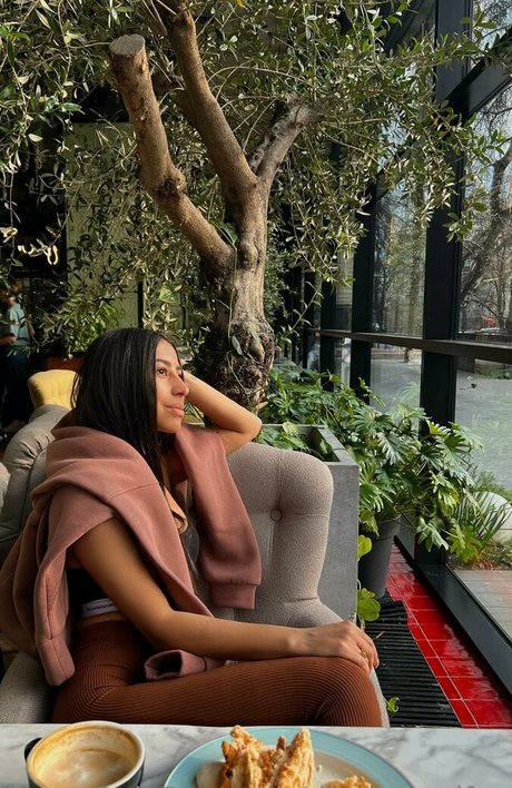 dayana wifey セクシーモデル 写真