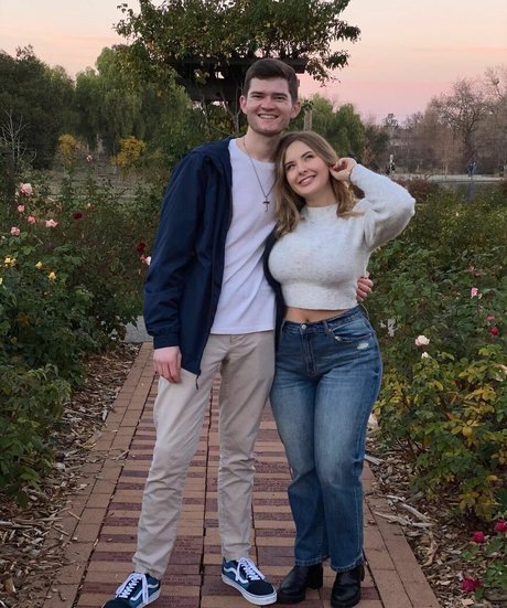 バレーボール OnlyFans ヌード ギャラリー