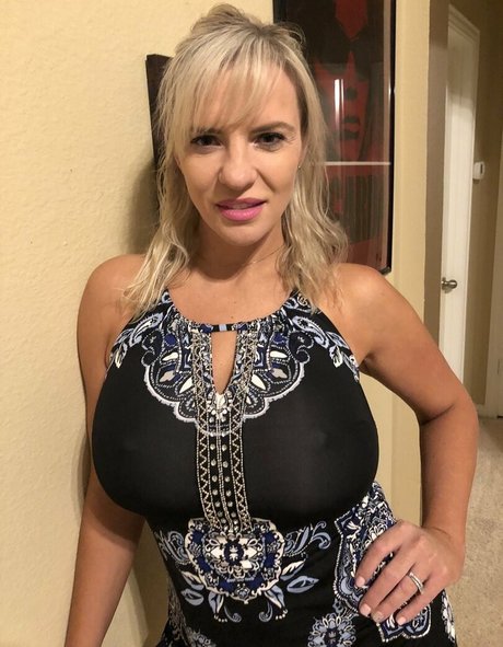 自然なお尻OnlyFans セクシー裸 写真