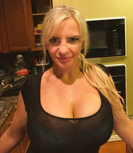 Tori Hendricz 可愛い女優 写真