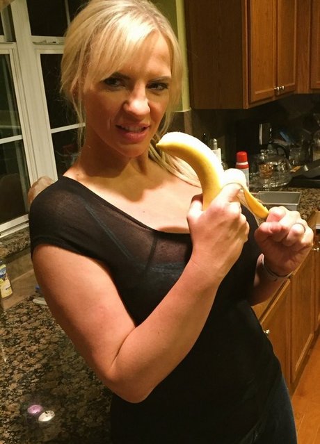 Tori Hendricz ホットモデル 写真