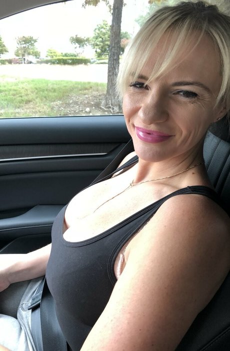 Tori Hendricz HDモデル アーカイブ