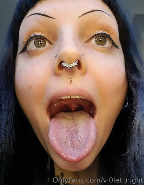 vi0let night ポルノスター HD 画像