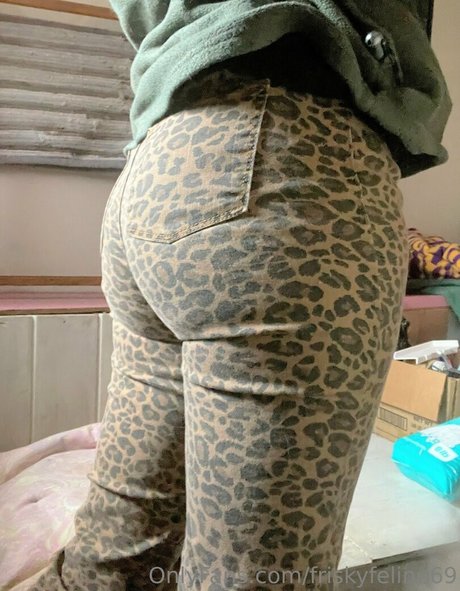 金髪ストリップOnlyFans セクシー 写真