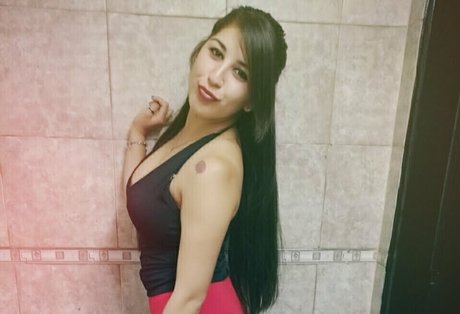 vickiita エロティックモデル 画像