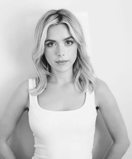 黒檀の白いチンポOnlyFans ポルノ 写真