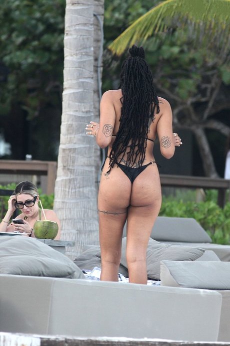 Elizabeth Cambage 最高のスター ギャラリー