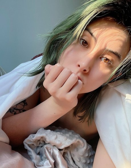 Sinastri ポルノスター 無料 写真