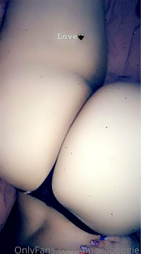 ainekaboogie ポルノスター 写真