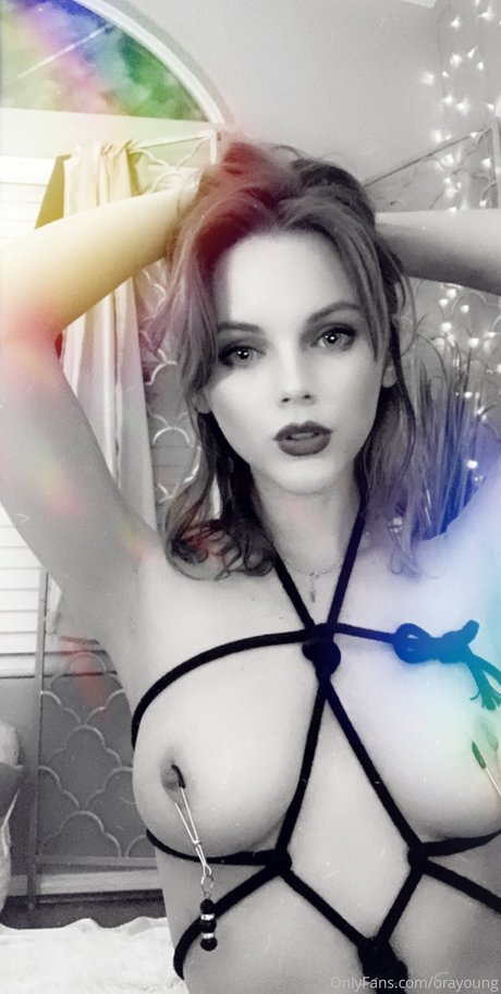 Ora Young 独占モデル 画像