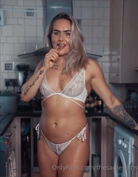 最もホットな男性OnlyFans ヌード 写真