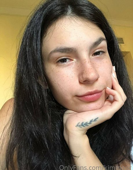 細身の巨乳OnlyFans ホットxxx 写真