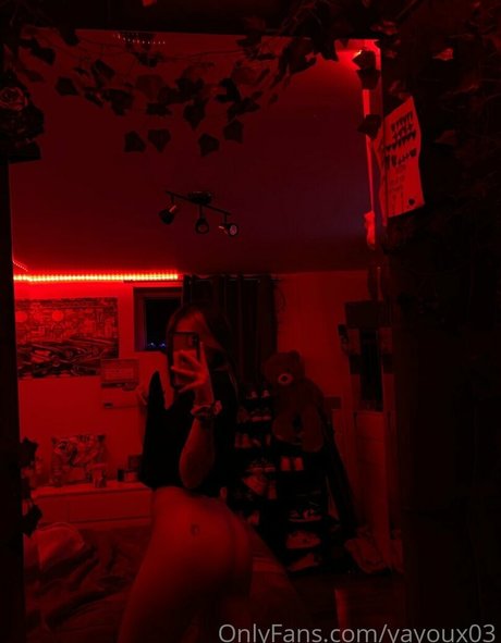 Yayoux03 セクシーなスター 写真