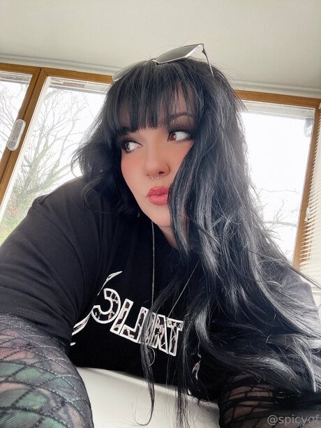 細身の巨乳OnlyFans ホットセックス 写真