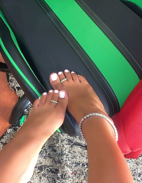 burlz 高品質モデル 写真