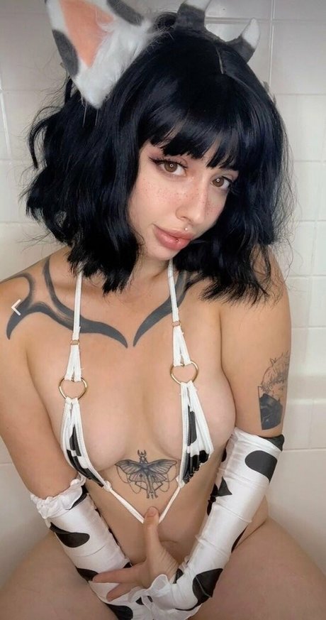 moon faae アダルトスター 画像