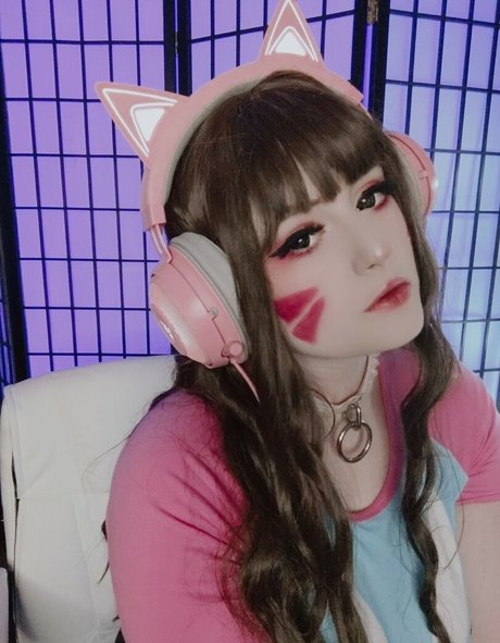 ゲイディルドOnlyFans アート裸 ギャラリー