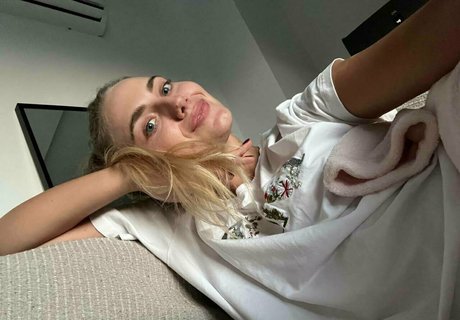 女装オンリーファン ポルノ 写真