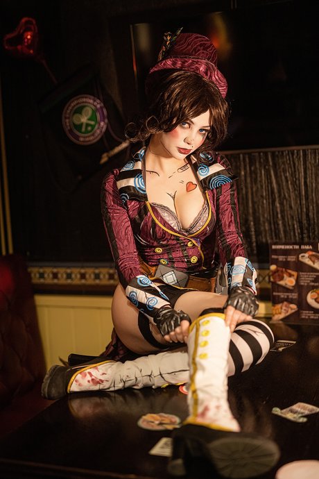 sishka14 トップスター 写真