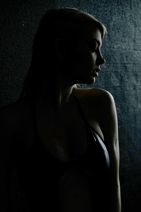 OnlyFansを無効にしました ホットヌード 写真